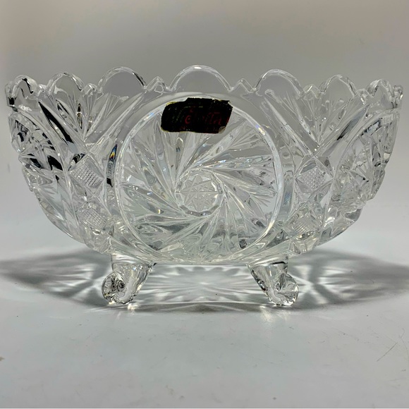 VIOLETTA POLAND HAND CUT 24% LEAD CRYSTAL OVAL FOOTED BOWL - Picture 1 of 9